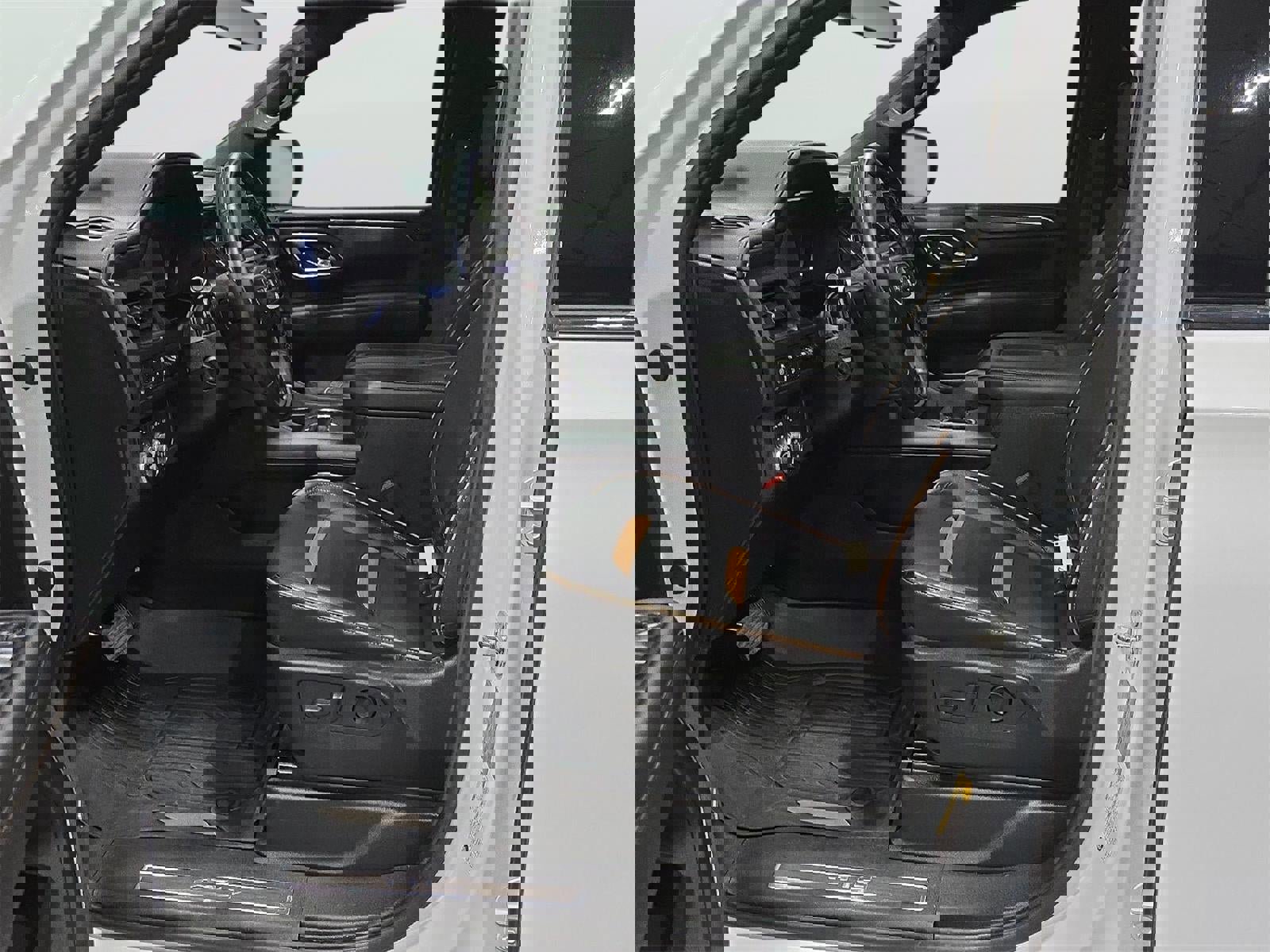 Used 2024 GMC Yukon XL AT4 w/ AT4 Premium Package image 7