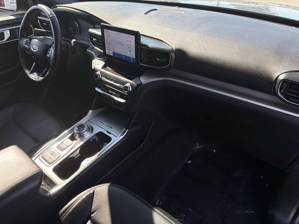 Certified 2020 Ford Explorer XLT image 25