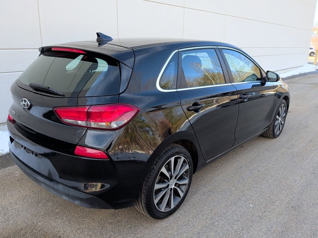 Used 2019 Hyundai Elantra GT image 7