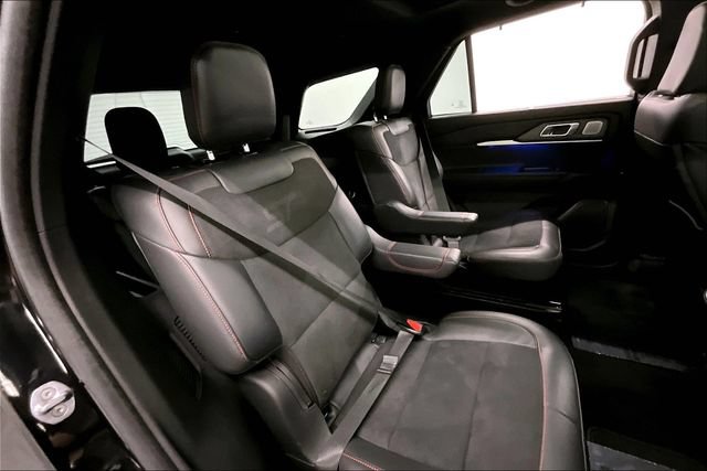 Used 2025 Ford Explorer ST AWD/4WD image 26