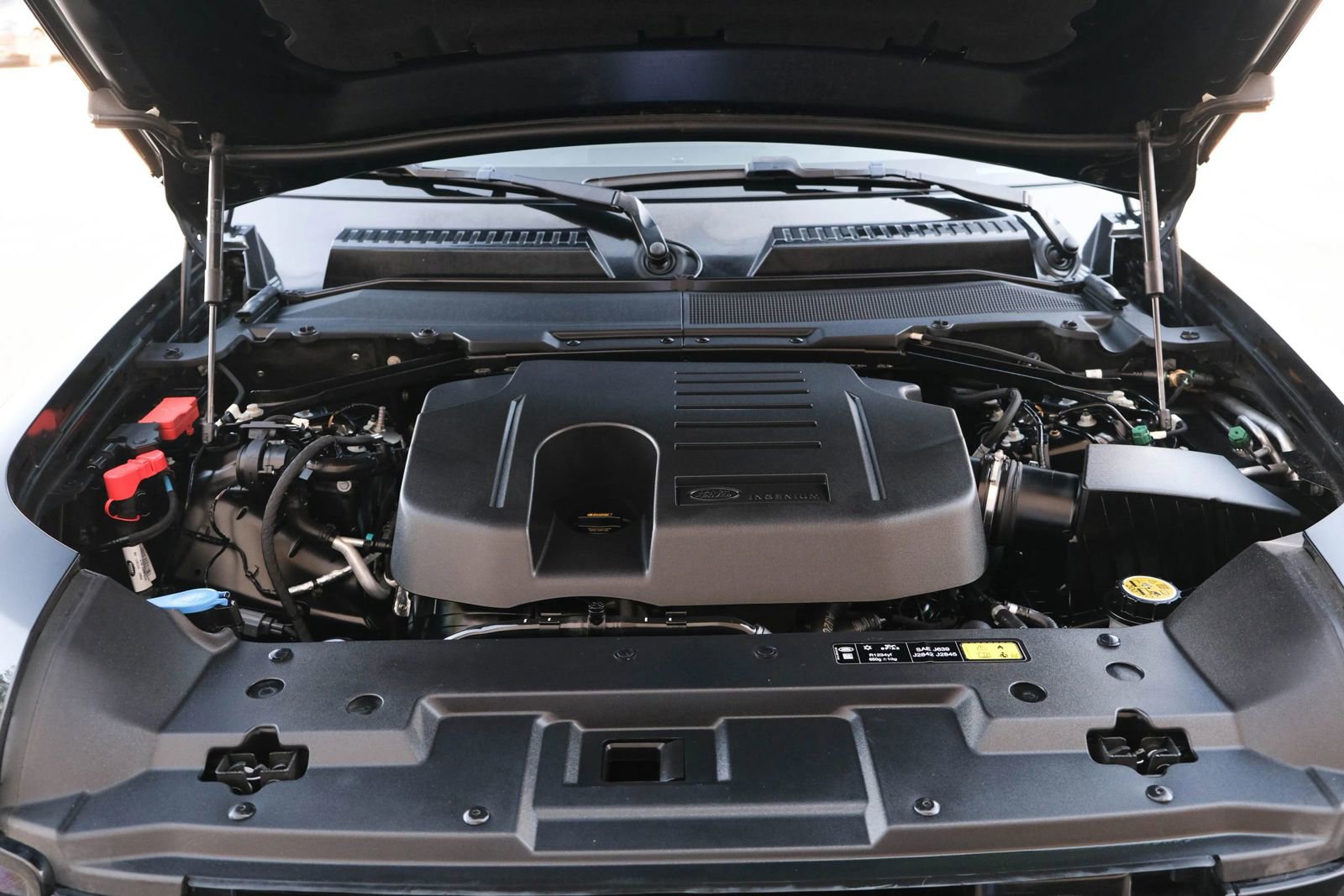 Used 2023 Land Rover Defender 110 X image 18