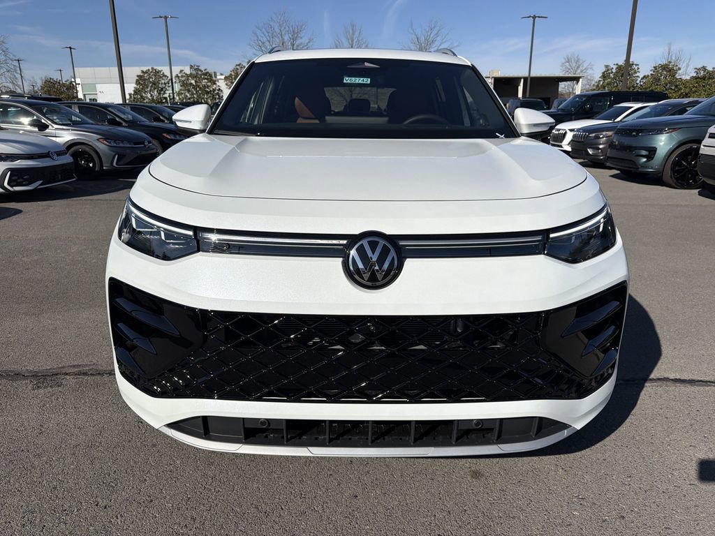 New 2026 Volkswagen Tiguan SEL R-Line image 2