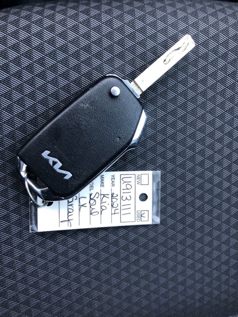 Used 2024 Kia Soul LX w/ Option Group 015 image 27