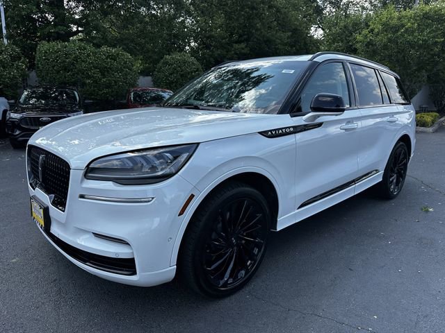 Certified 2024 Lincoln Aviator Reserve w/ Jet Package AWD/4WD image 9