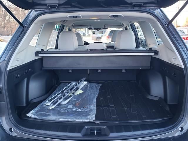 Certified 2024 Subaru Forester Base image 5