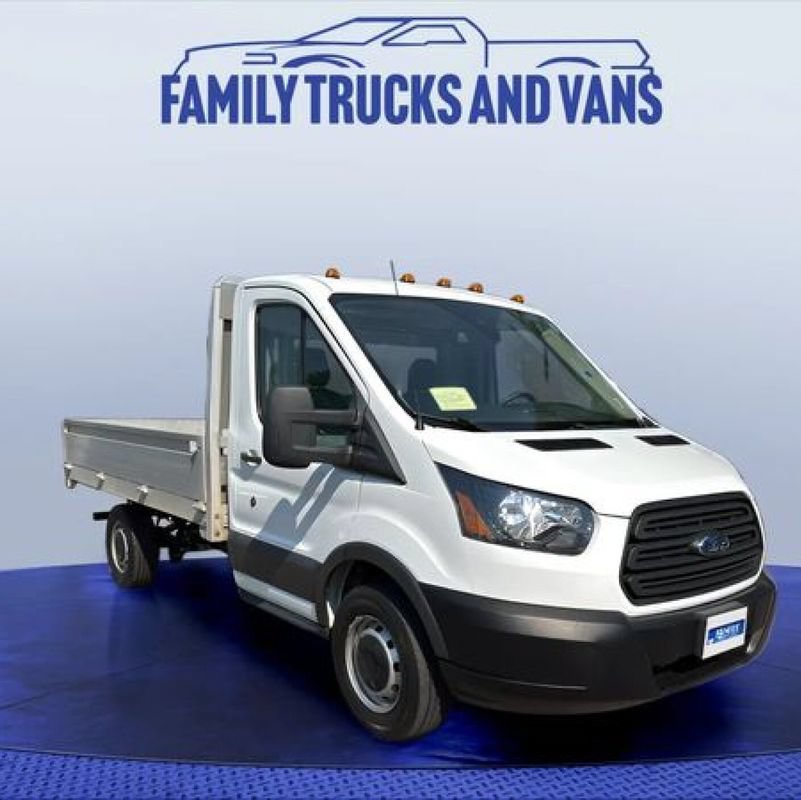 Used 2018 Ford Transit 250 138 RWD image 4