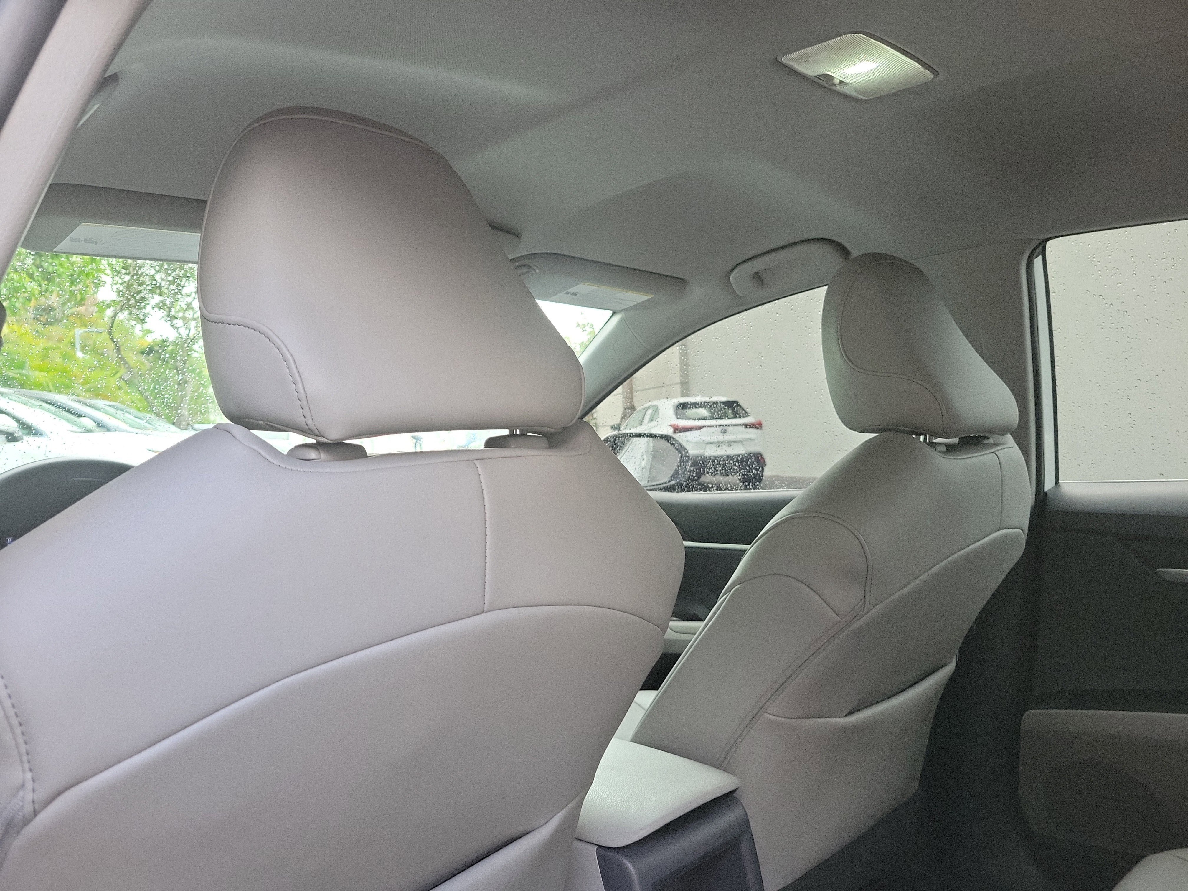 Used 2021 Toyota Camry SE FWD image 13