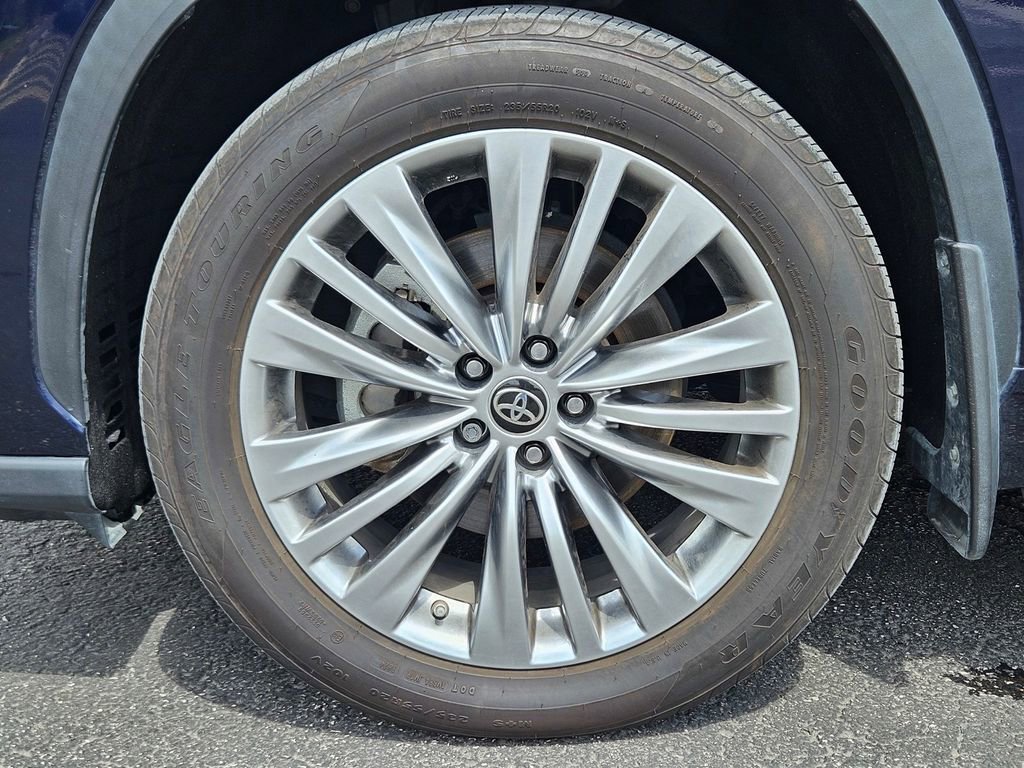Used 2023 Toyota Highlander Platinum AWD/4WD image 9