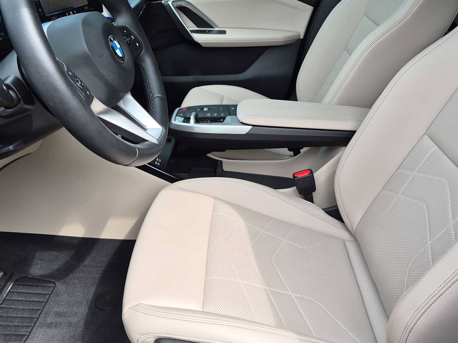 Used 2024 BMW X1 xDrive28i w/ Technology Package AWD/4WD image 15