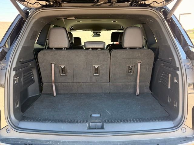 Used 2025 Buick Enclave Preferred AWD/4WD image 27