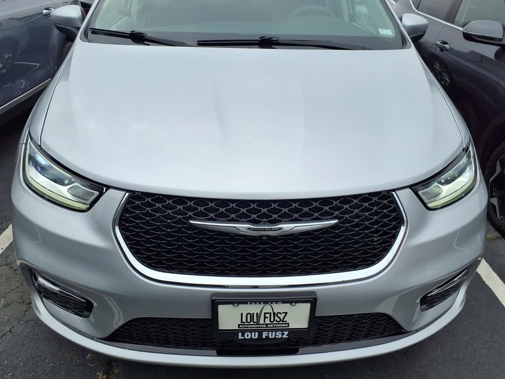 Used 2023 Chrysler Pacifica Touring-L AWD/4WD image 20