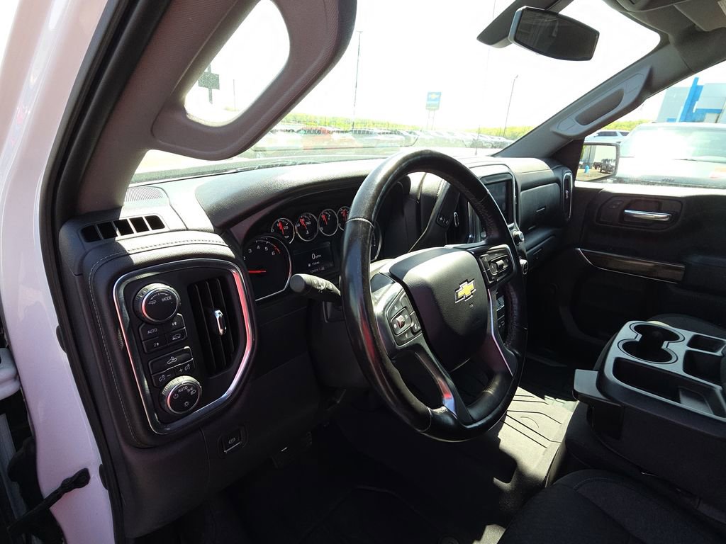 Used 2021 Chevrolet Silverado 1500 LT AWD/4WD image 15