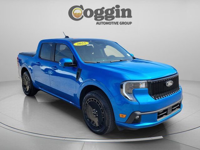 Certified 2025 Ford Maverick Lobo AWD/4WD image 4