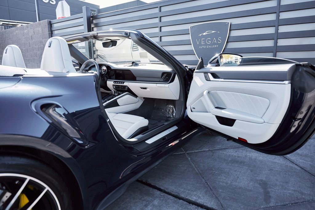 Used 2022 Porsche 911 Turbo S image 21