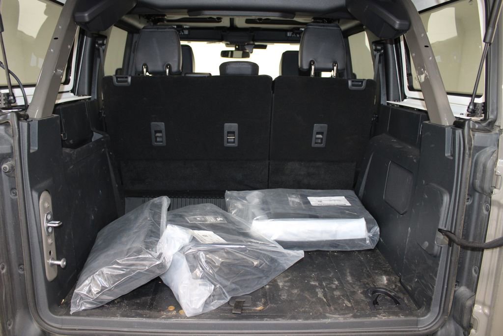 Used 2025 Ford Bronco Badlands AWD/4WD image 16