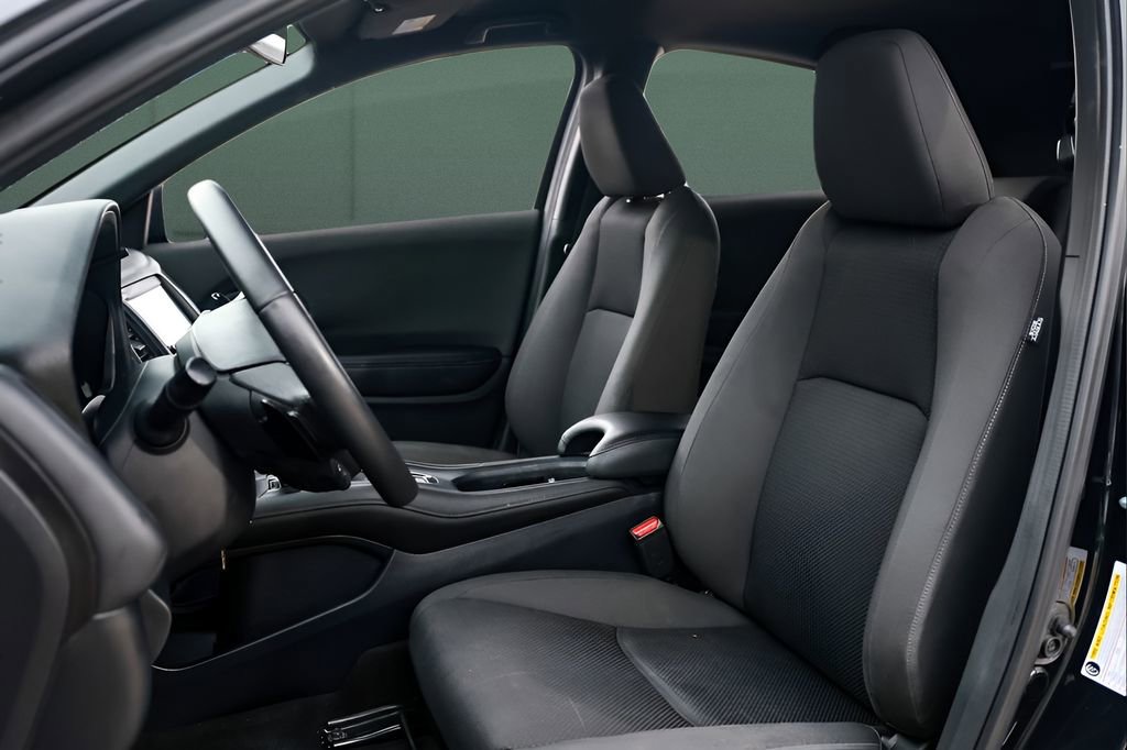 Used 2021 Honda HR-V Sport image 2