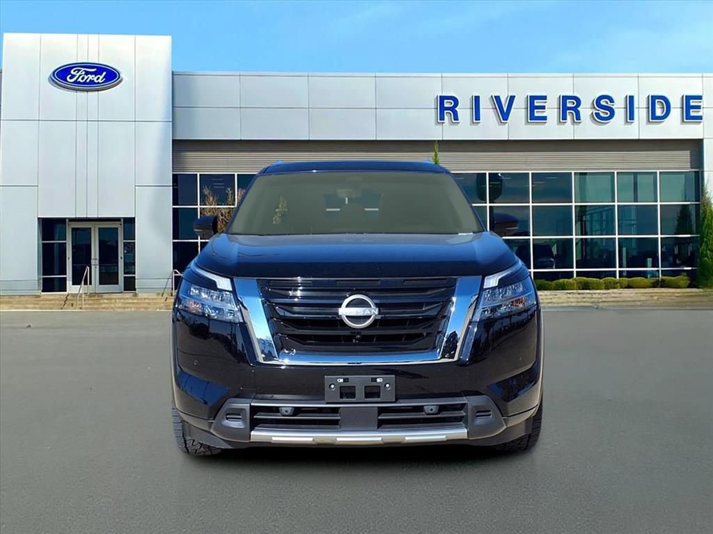 Used 2023 Nissan Pathfinder Platinum w/ Cargo Package image 2