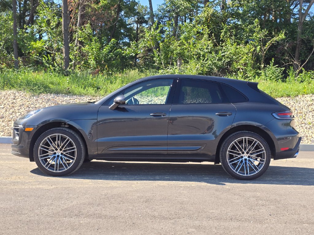 Used 2026 Porsche Macan AWD/4WD image 2