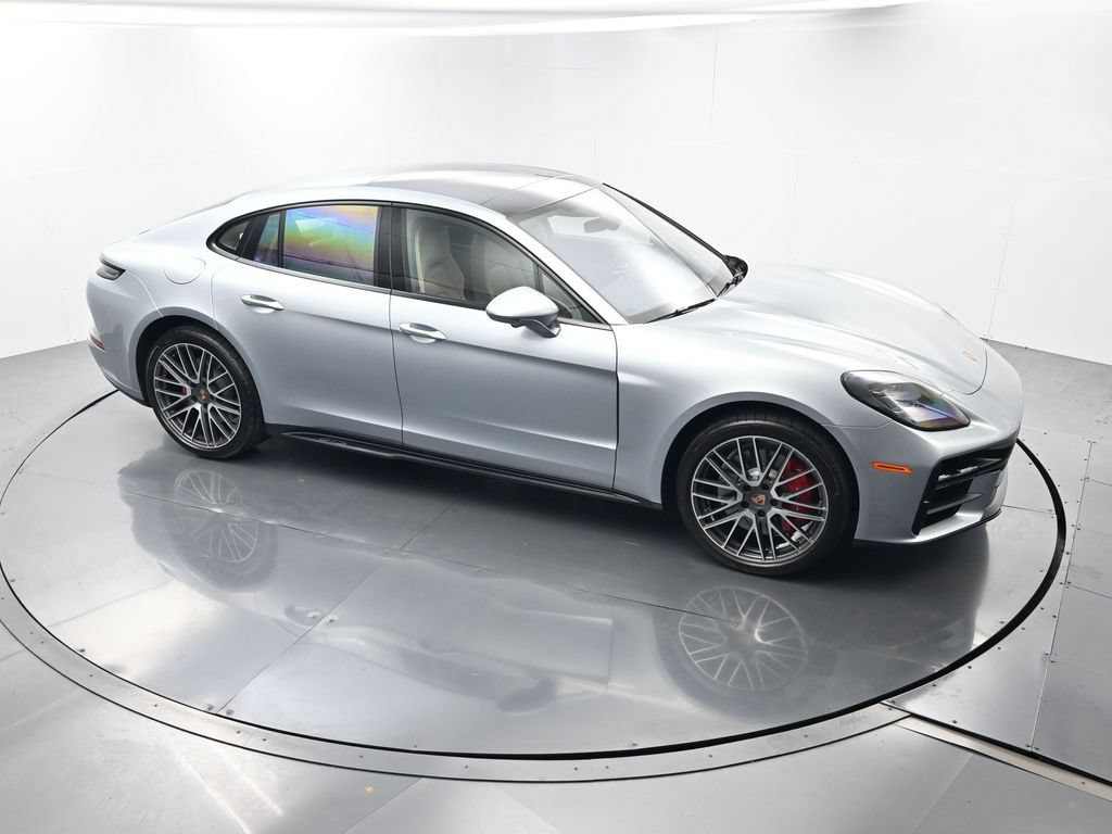 Certified 2026 Porsche Panamera GTS AWD/4WD image 44