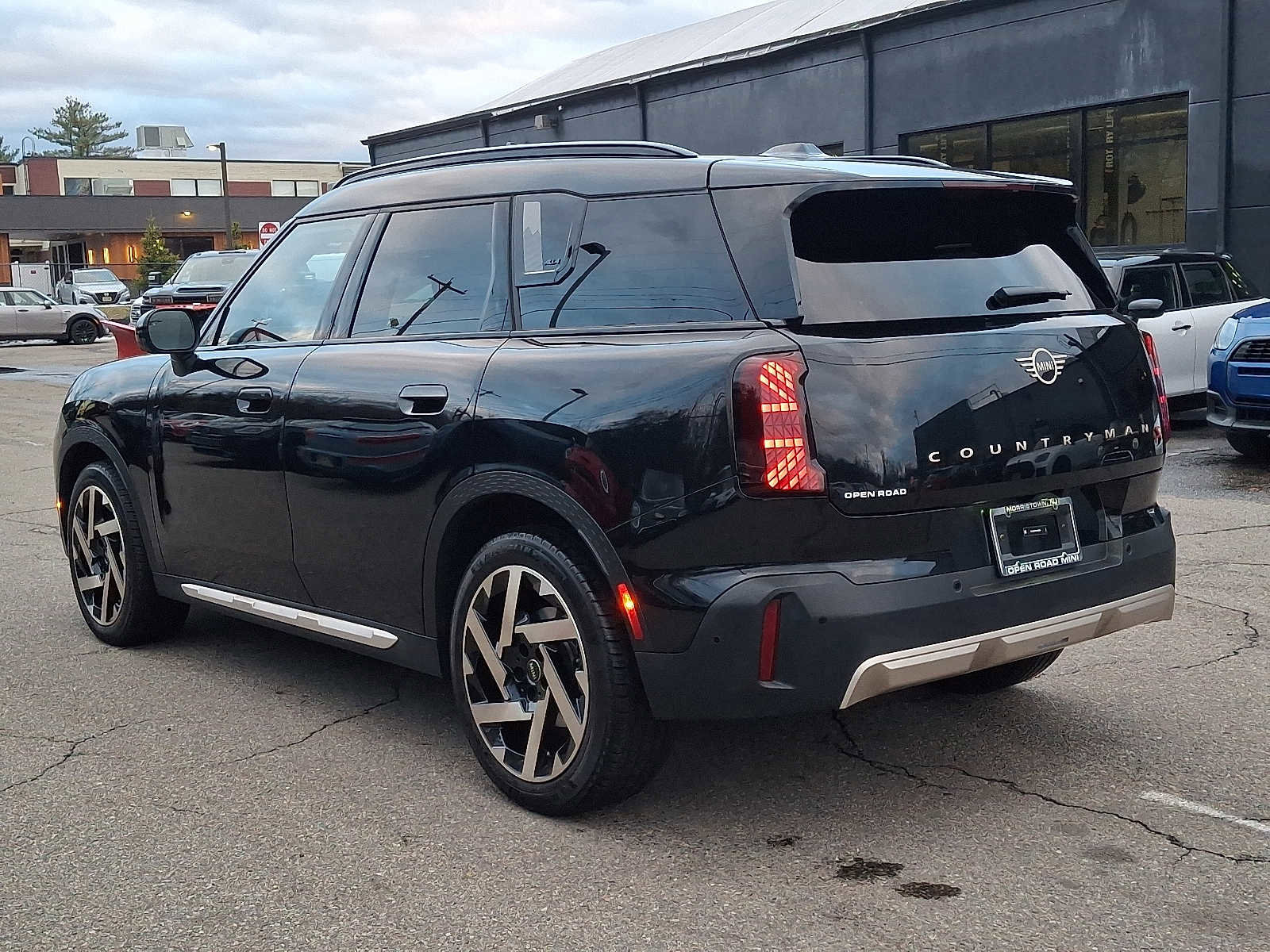 Used 2025 MINI Cooper Countryman S w/ Comfort Package Max image 4