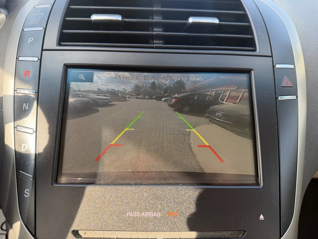 Used 2014 Lincoln MKZ image 31