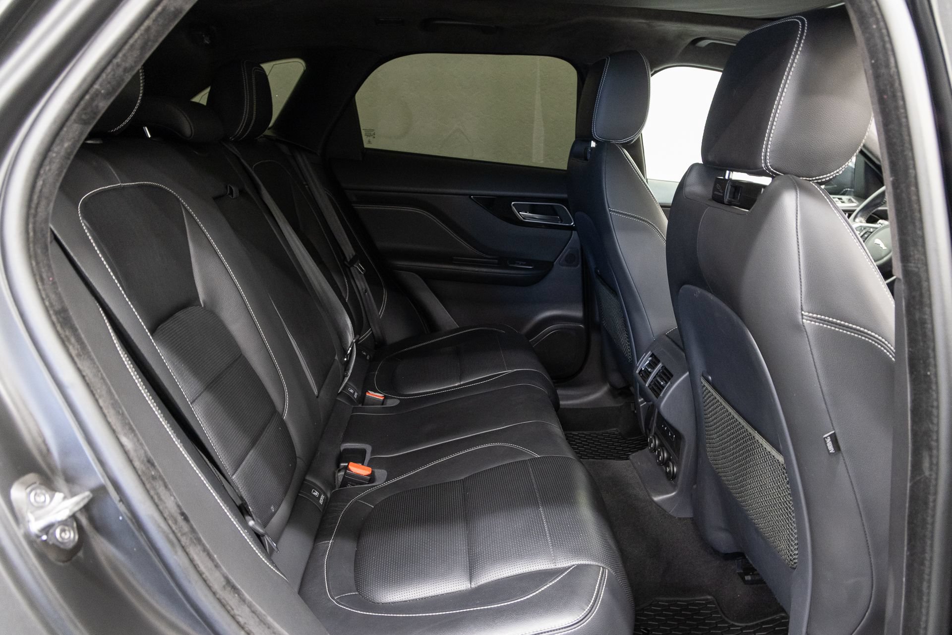 Used 2020 Jaguar F-PACE S AWD/4WD image 15