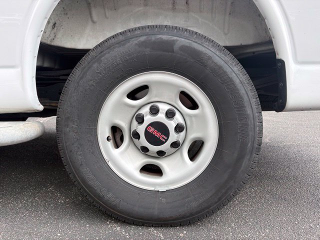 Used 2025 GMC Savana 2500 w/ Driver Convenience Package RWD image 18