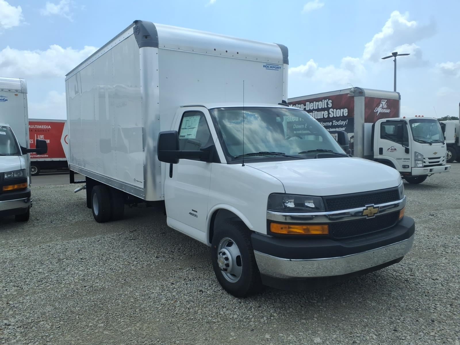 New 2026 Chevrolet Express 4500 w/ Power Convenience Package RWD image 3