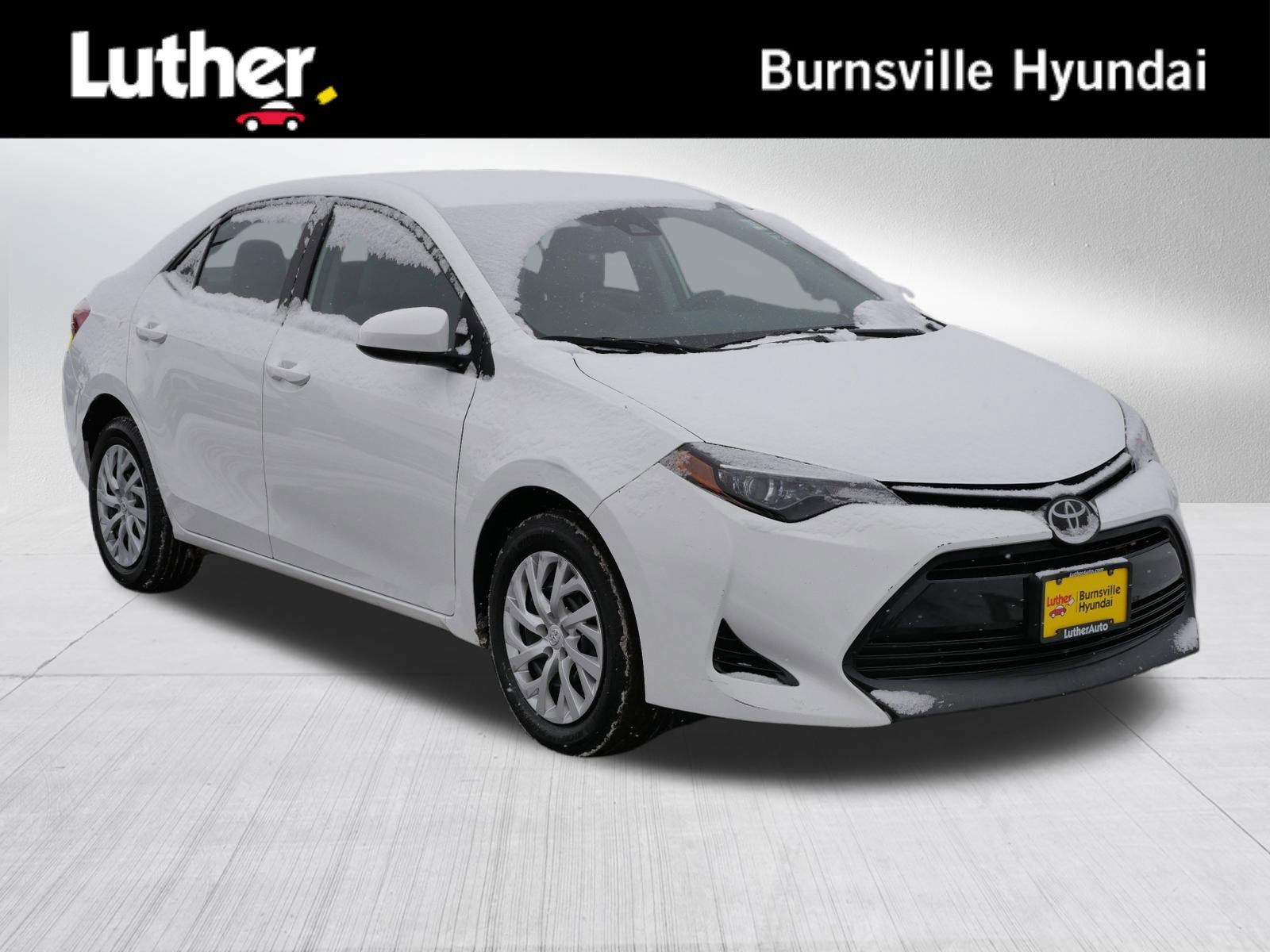 Used 2018 Toyota Corolla LE image 1