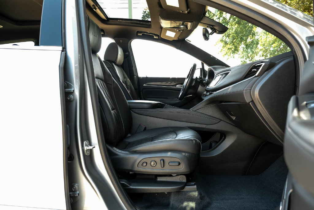 Used 2024 Buick Enclave Avenir w/ Avenir Technology Package FWD image 49