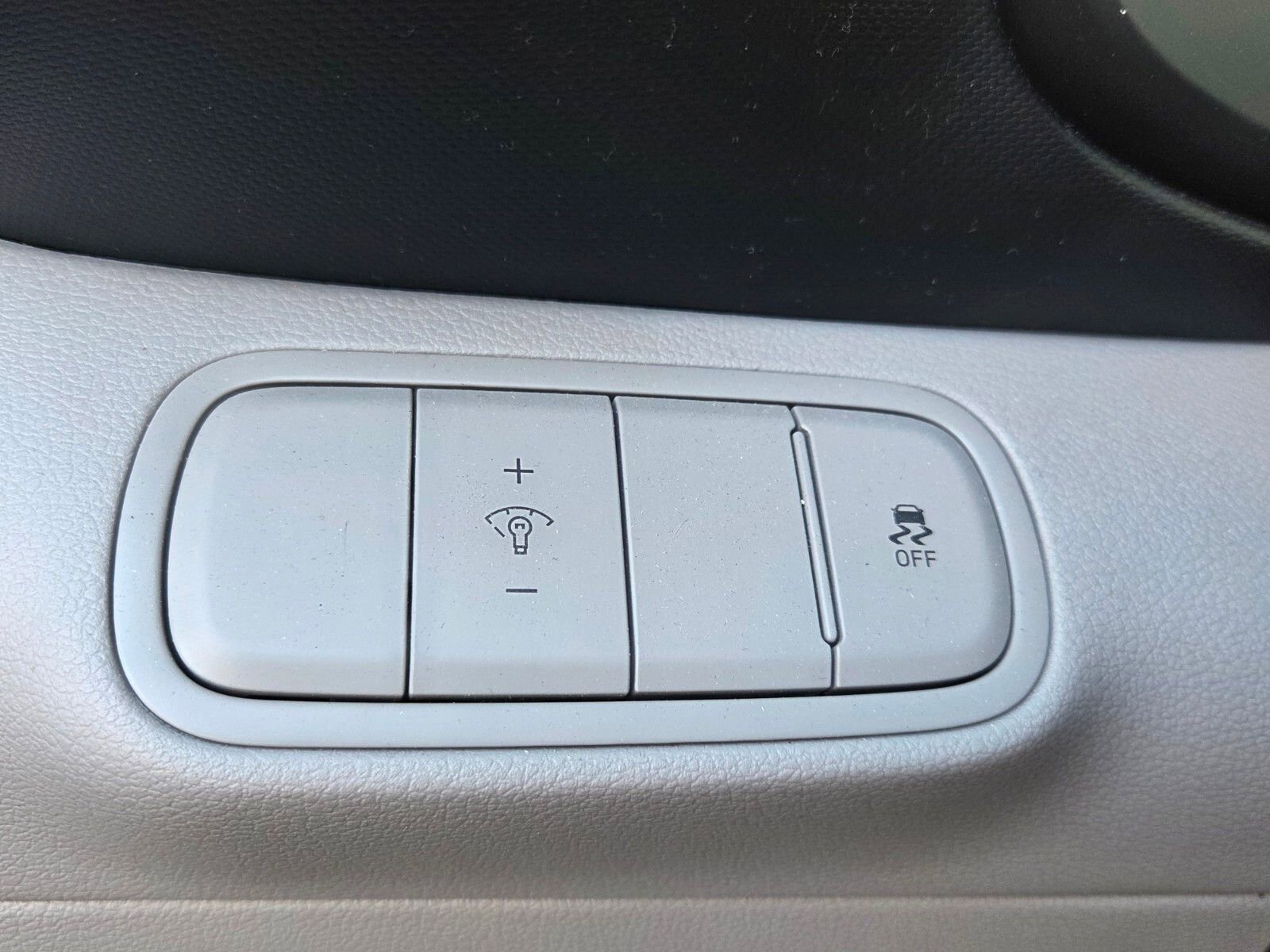 Used 2024 Hyundai Venue SEL image 27