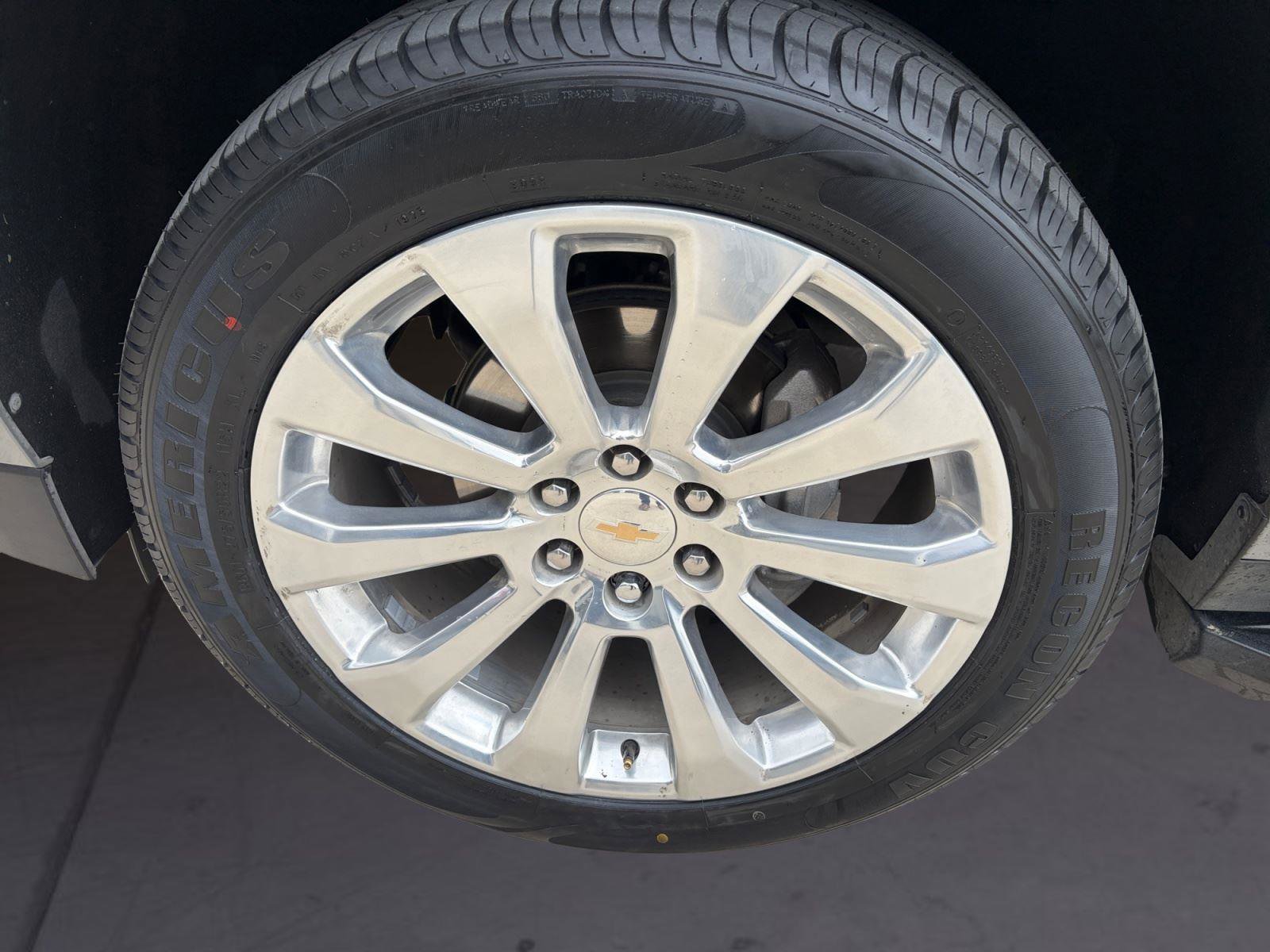 Used 2023 Chevrolet Tahoe Premier w/ Premium Package image 14