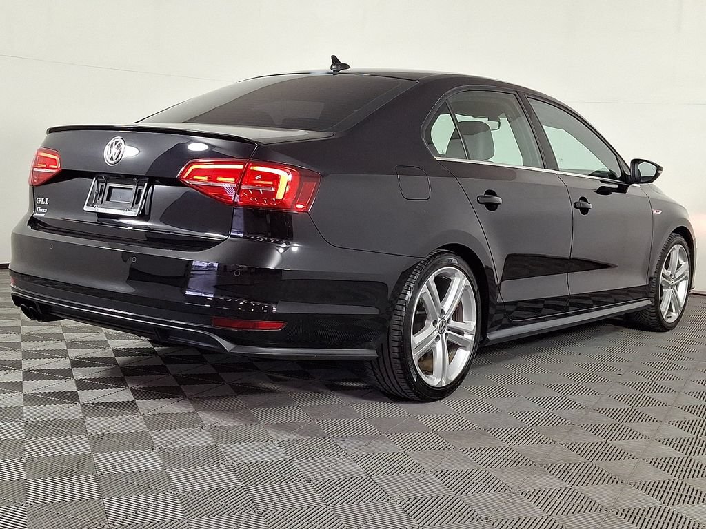 Used 2017 Volkswagen Jetta GLI FWD image 9