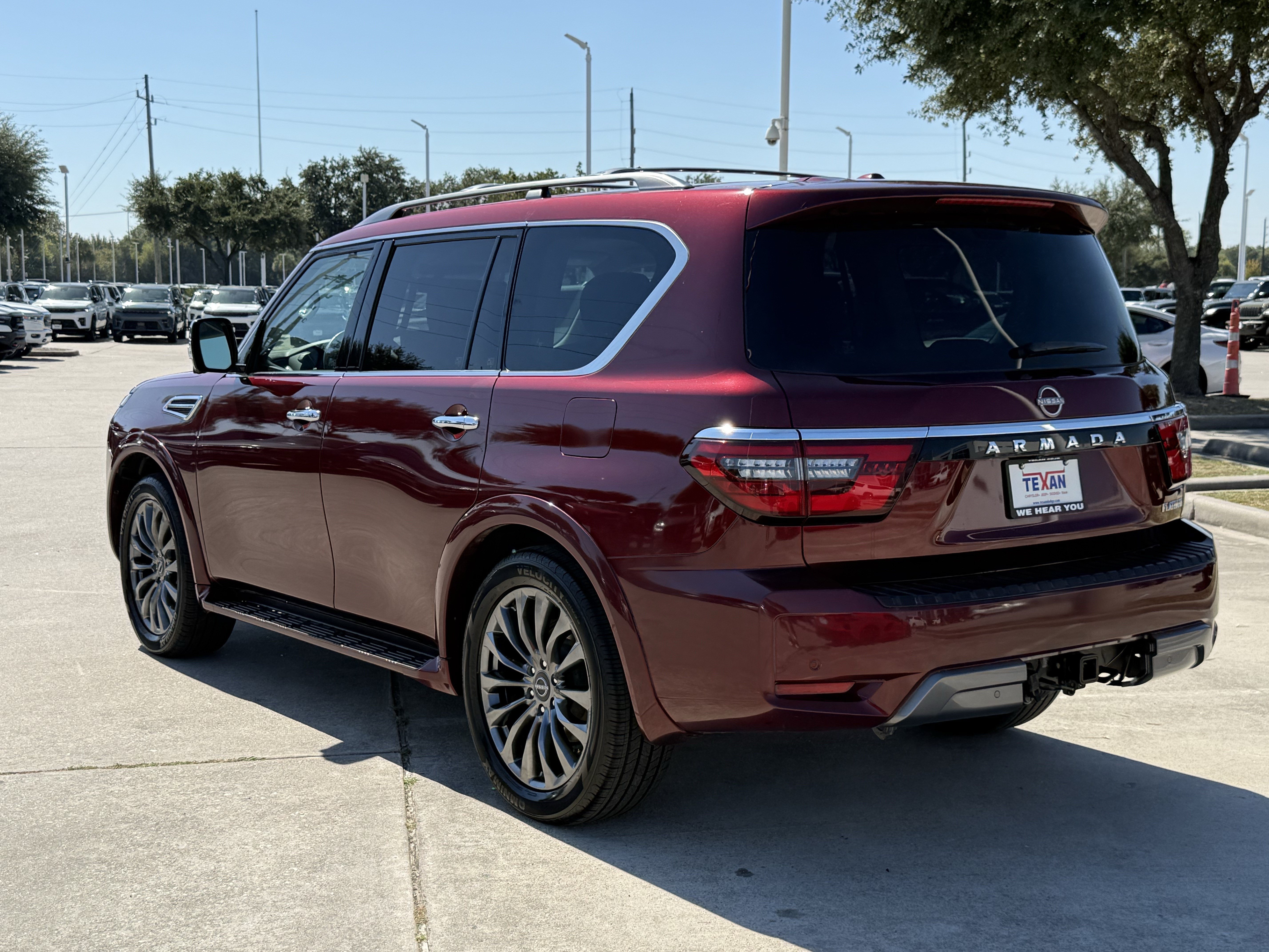 Used 2023 Nissan Armada Platinum w/ Captain's Chairs Package AWD/4WD image 7