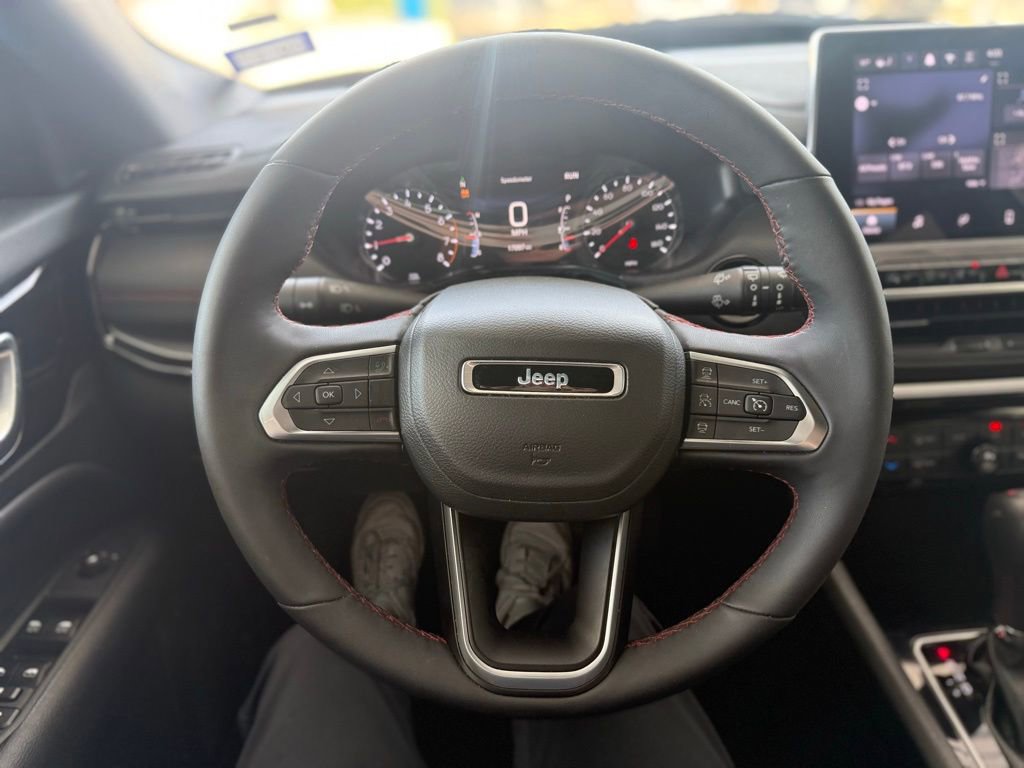Used 2026 Jeep Compass Trailhawk AWD/4WD image 25