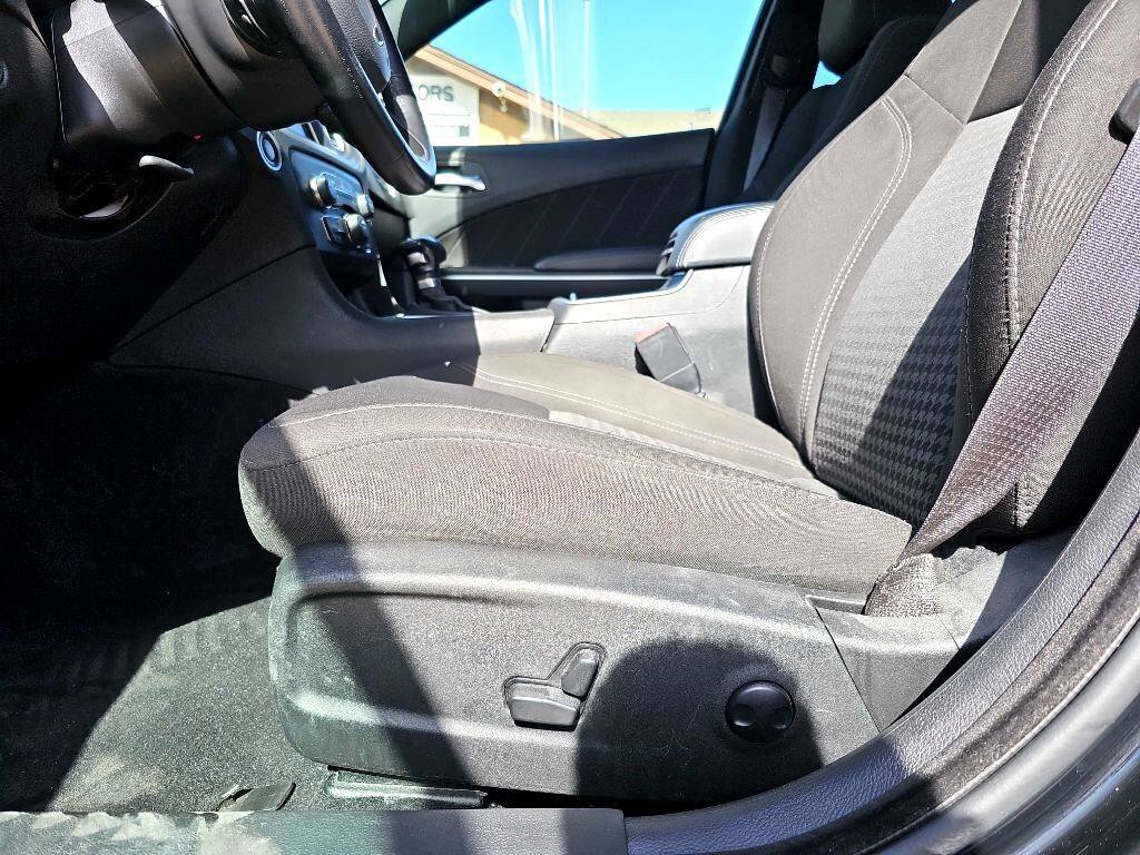 Used 2023 Dodge Charger SXT image 21