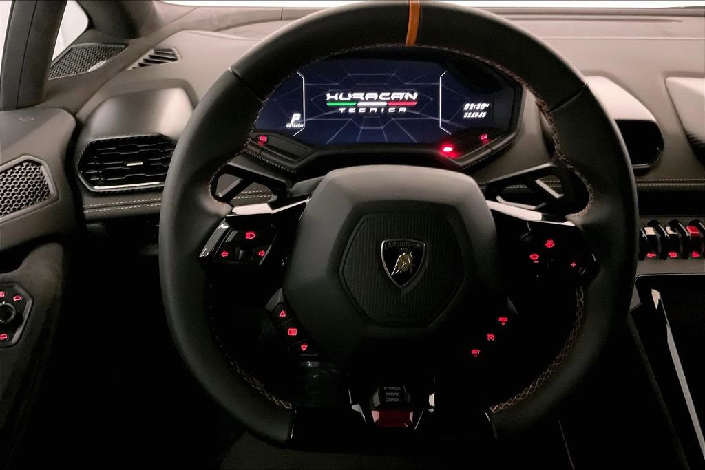 Used 2023 Lamborghini Huracan Tecnica image 9