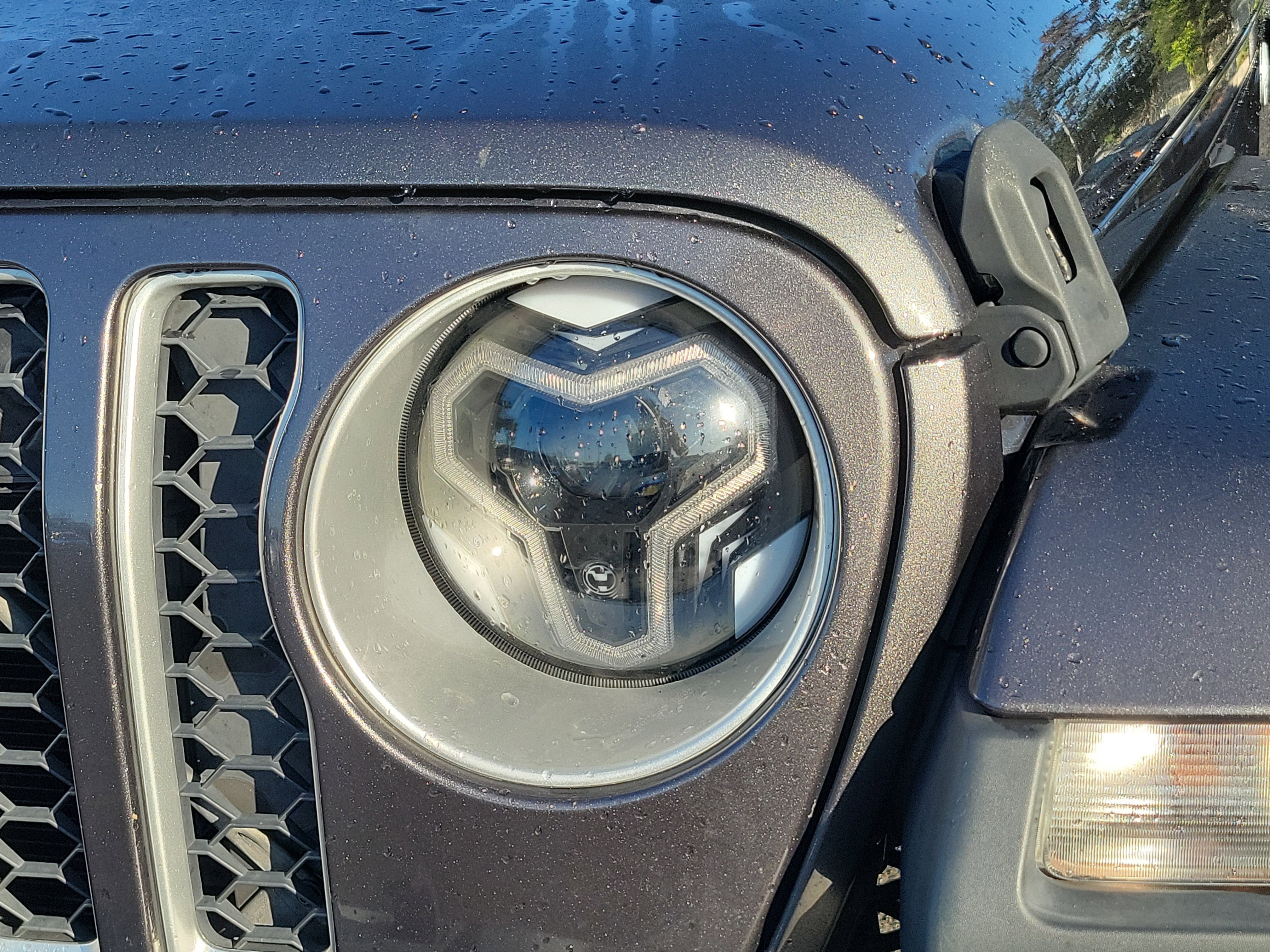 Used 2020 Jeep Gladiator Overland image 9