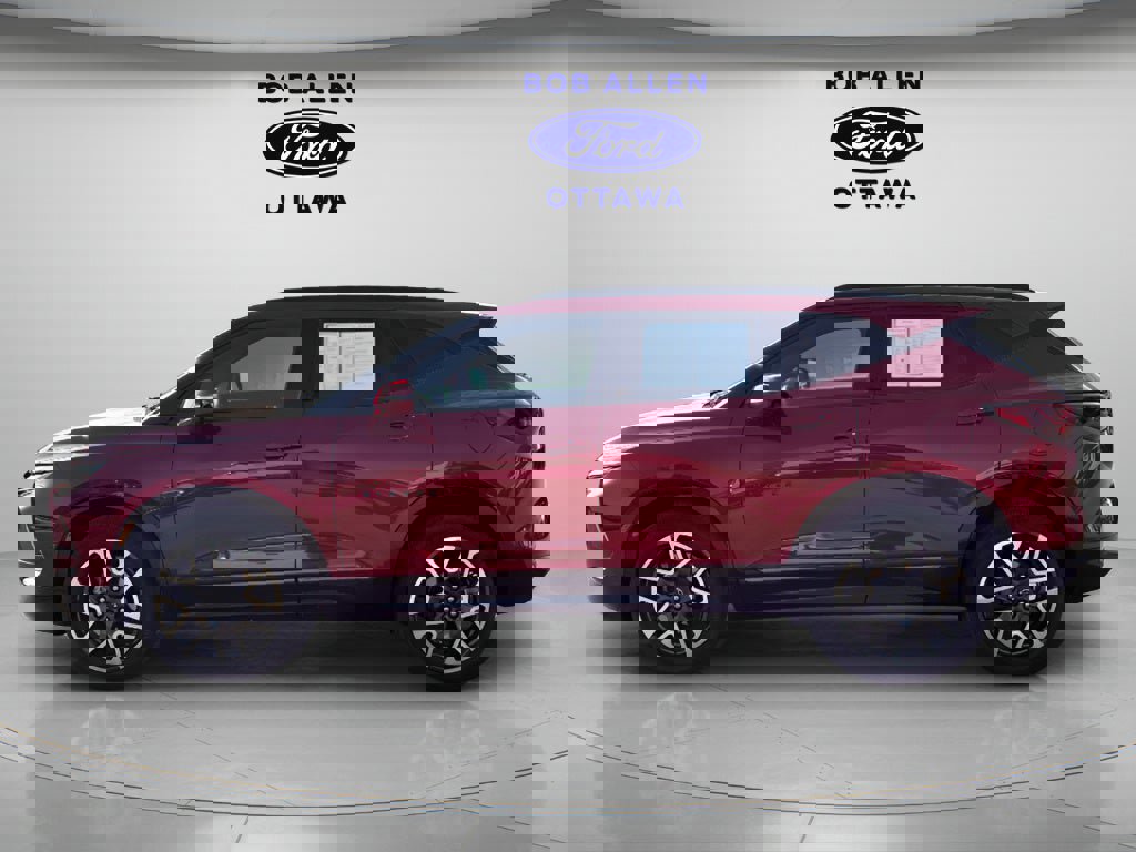 Used 2025 Chevrolet Blazer RS image 2