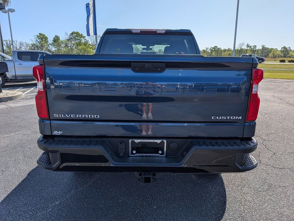 Used 2021 Chevrolet Silverado 1500 Custom Trail Boss w/ LPO, Dark Essentials Package image 6
