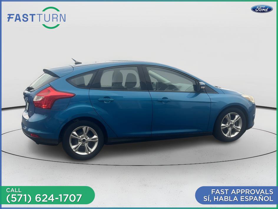 Used 2014 Ford Focus SE w/ SE Winter Package FWD image 9