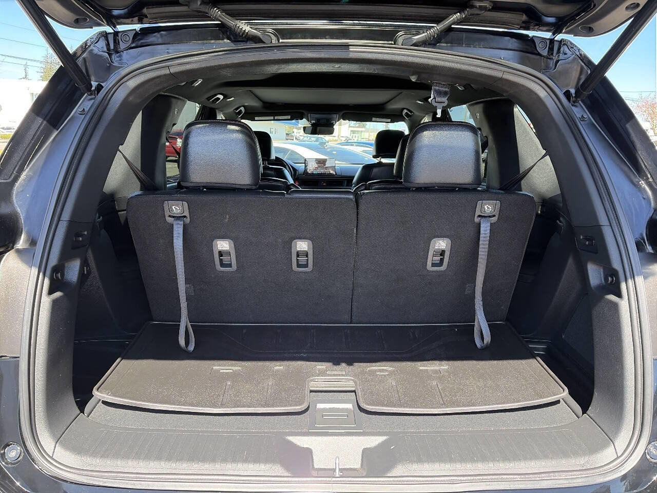 Used 2025 Honda Pilot TrailSport image 9