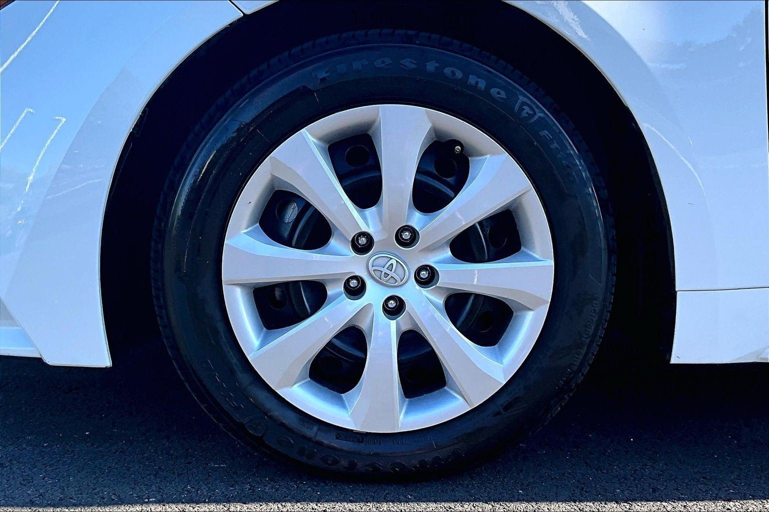 Used 2024 Toyota Corolla LE FWD image 9