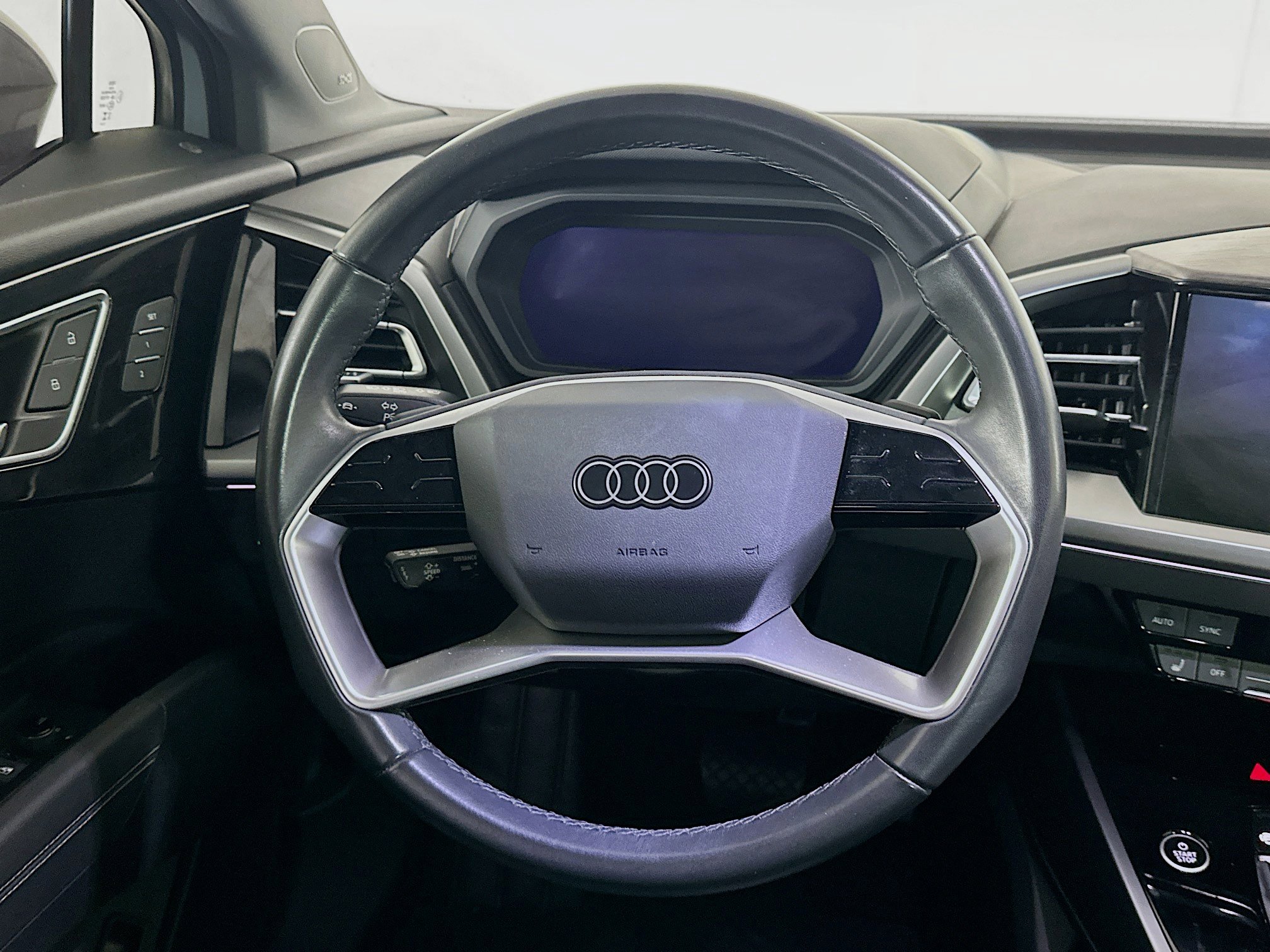 Used 2023 Audi Q4 e-tron Prestige w/ 20" Wheel Package AWD/4WD image 17