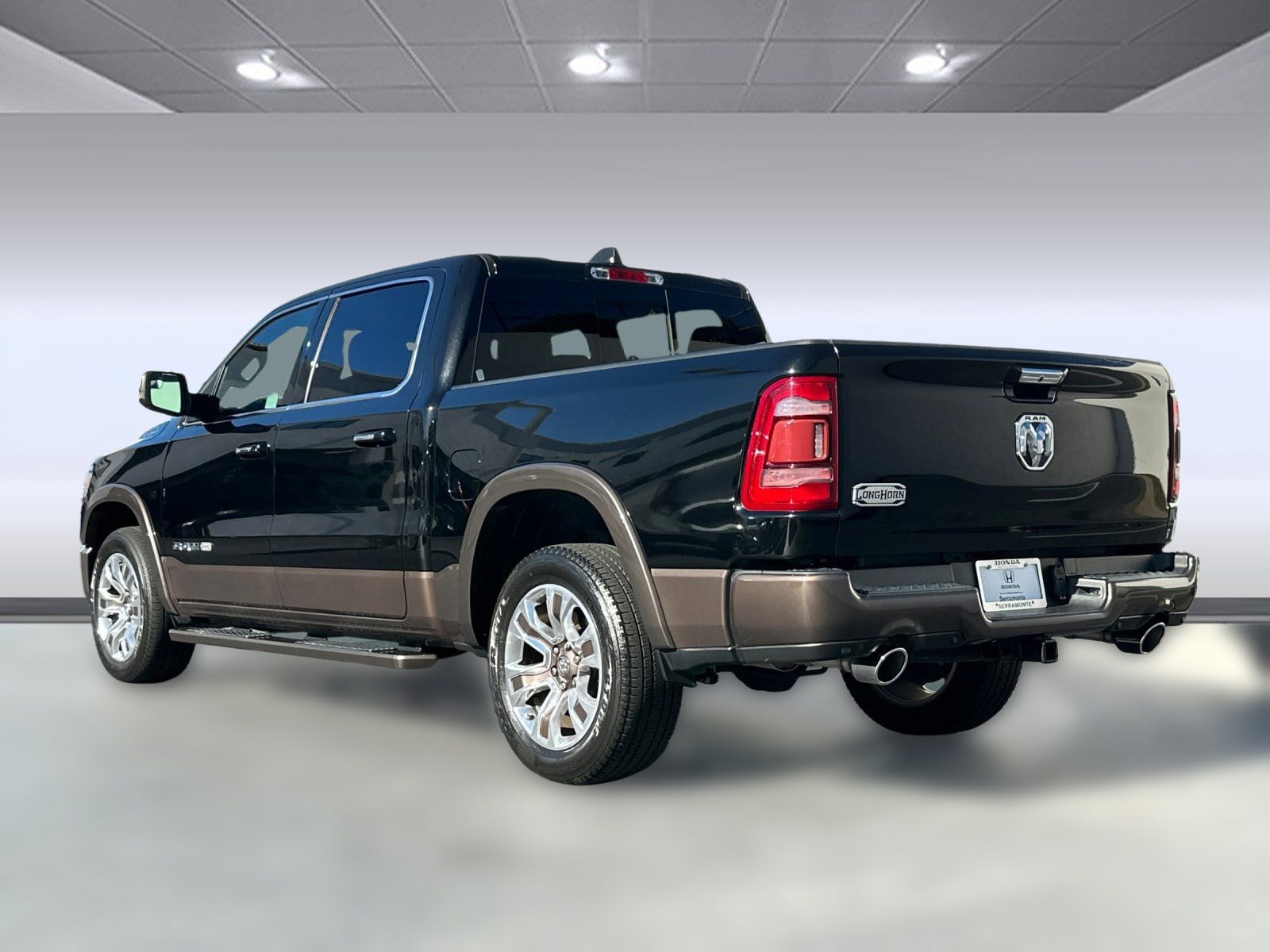 Used 2021 RAM 1500 Limited image 3