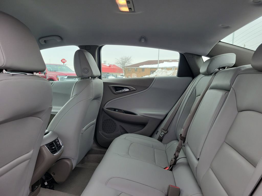 Used 2017 Chevrolet Malibu Premier w/ Driver Confidence Package image 13