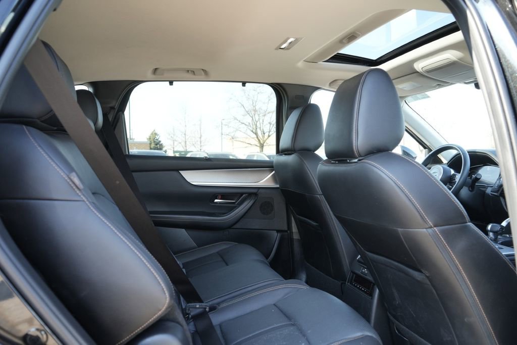 Used 2024 MAZDA CX-90 Plug-In Hybrid w/ Preferred image 18