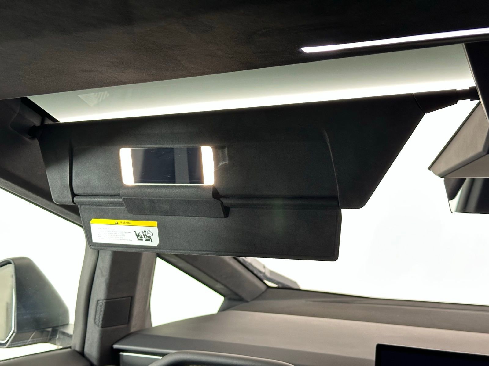 Used 2025 Tesla Cybertruck AWD Crew Cab image 22