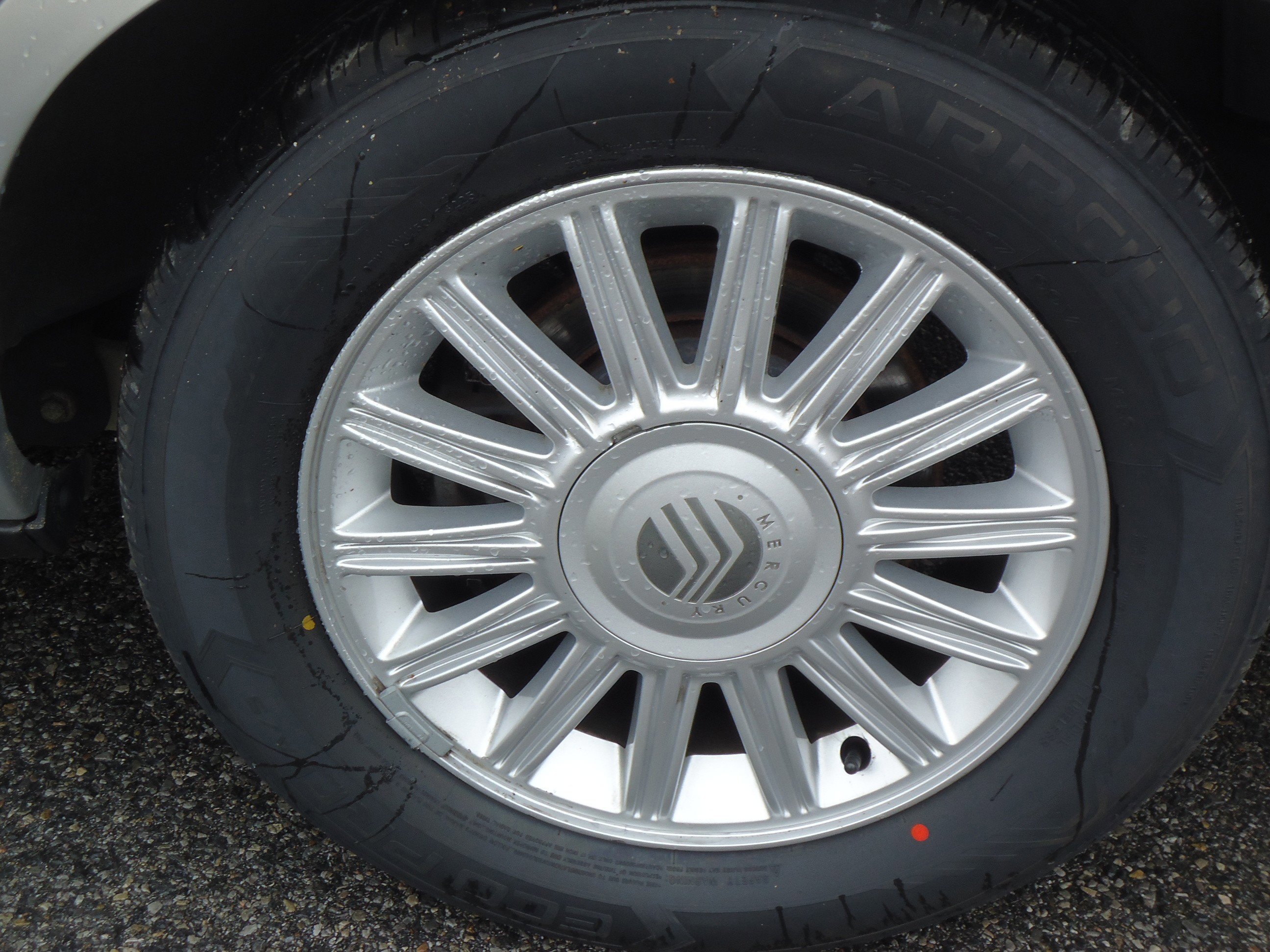 Used 2010 Mercury Grand Marquis LS image 9