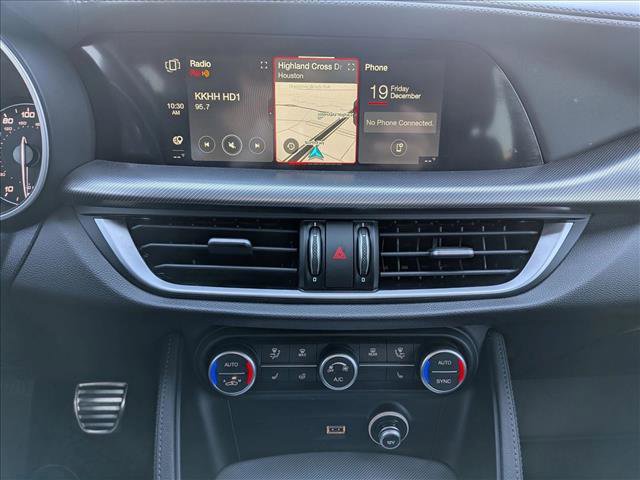 Used 2022 Alfa Romeo Stelvio Veloce image 14